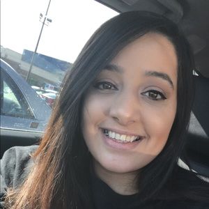 Meet your Posher, Samiha